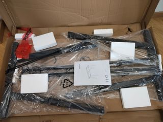 Mesa Escritorio negro metal industrial con cristal