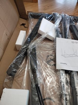 Mesa Escritorio negro metal industrial con cristal