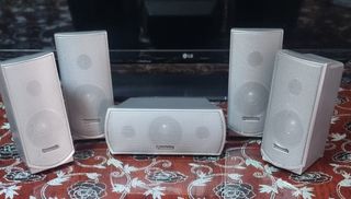 5 altavoces Panasonic