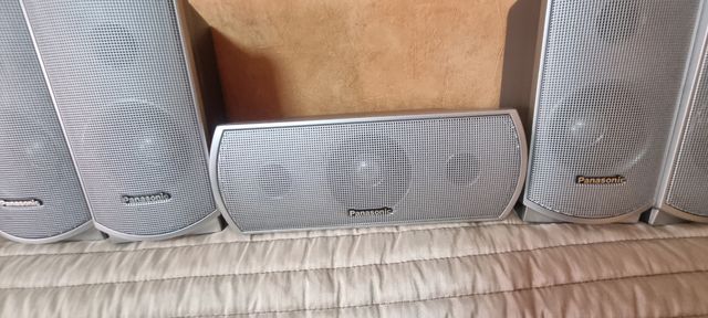 5 altavoces  Panasonic
