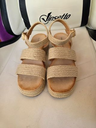 Sandalias cuña beige - talla 38