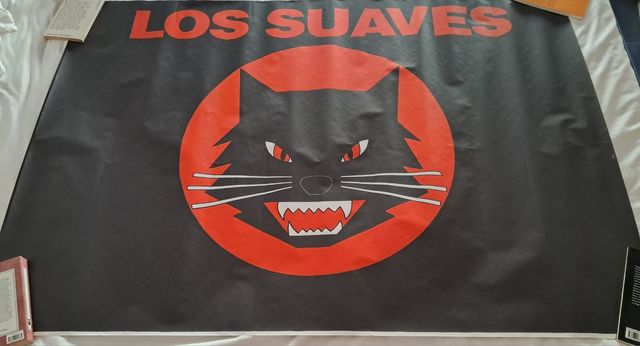 Póster Los Suaves: Gato Rojo