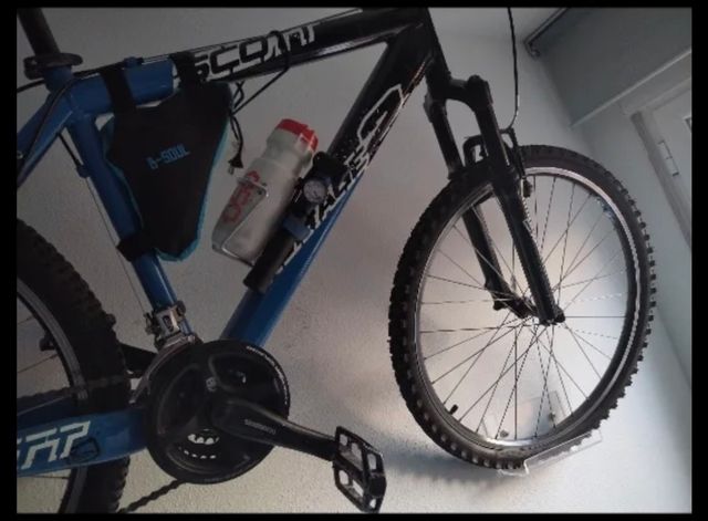 SOPORTES DE PARED PARA BICICLETAS. trek scott bh