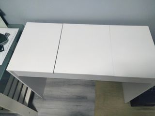 Tocador blanco con espejo