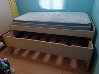 Cama nido infantil - beige y turquesa