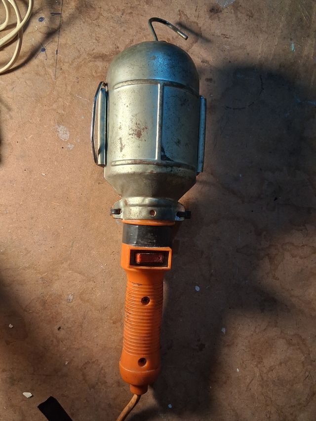 Luz portátil taller - antigua