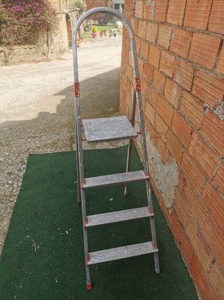 Escalera aluminio 3 peldaños