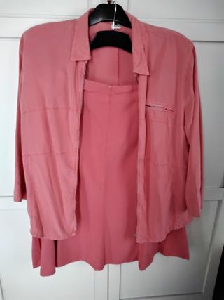 Conjunto Chaqueta y Falda.