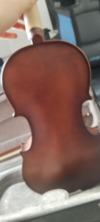 Violin VANGOA 4/4 VA-400S con estuche incluido.
