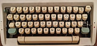 Máquina escribir Olympia vintage