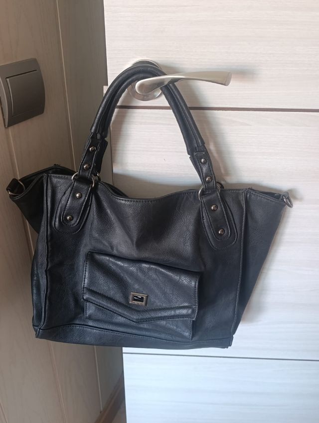 Bolso negro - Mano