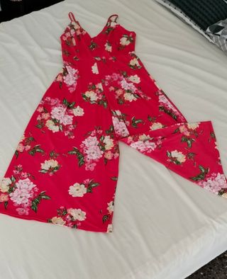Mono largo Primark - Rojo floral