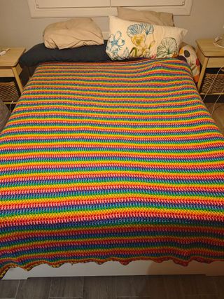 Manta crochet multicolor cama matrimonio