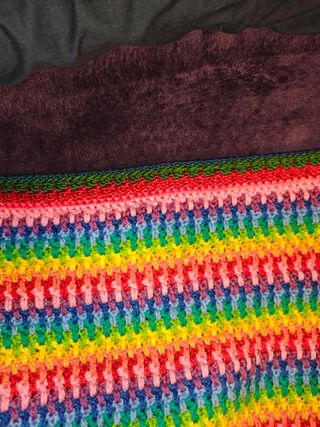 Manta crochet multicolor cama matrimonio