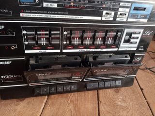 Minicadena vintage UNISEF con tocadiscos. Años 80