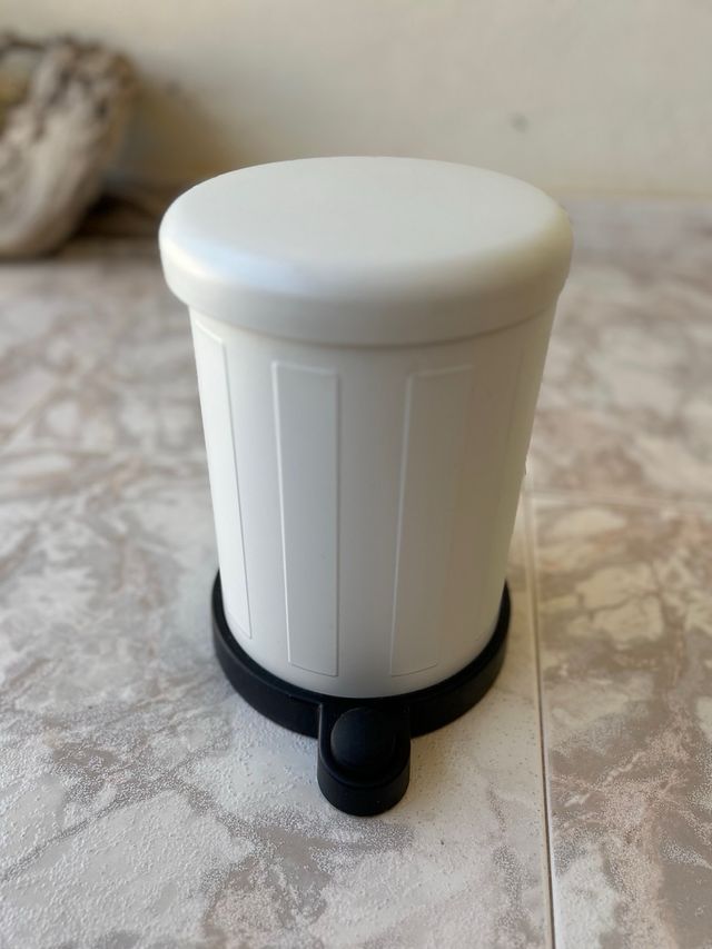 cubo basura IKEA TOFTAN blanco