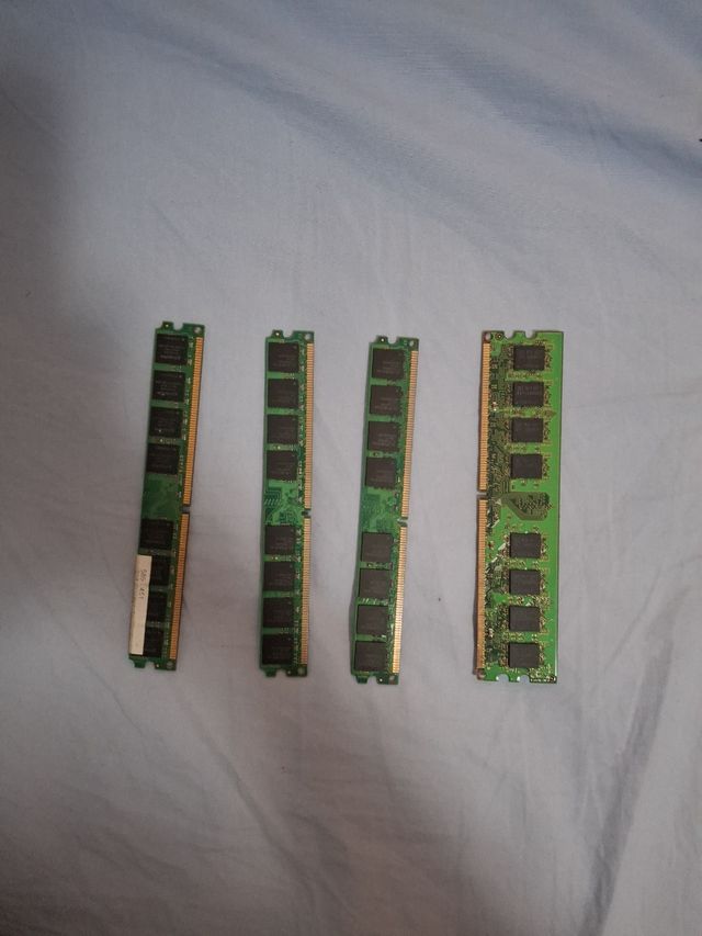 4x2GB RAM DDR2