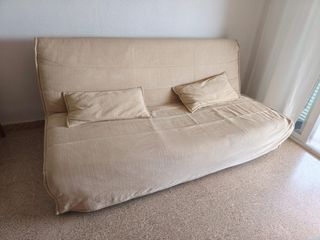 Sofa cama beige plegable