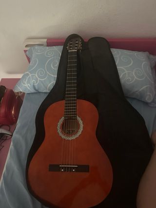 Guitarra española acústica