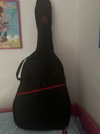 Guitarra española acústica