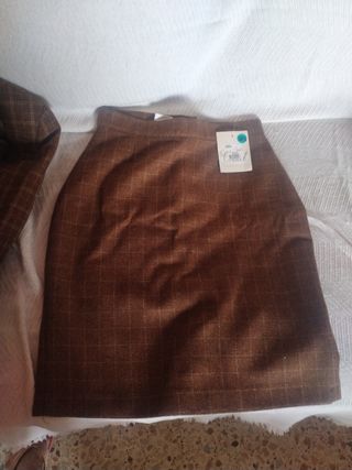 Traje Ennio marrón - falda & chaqueta