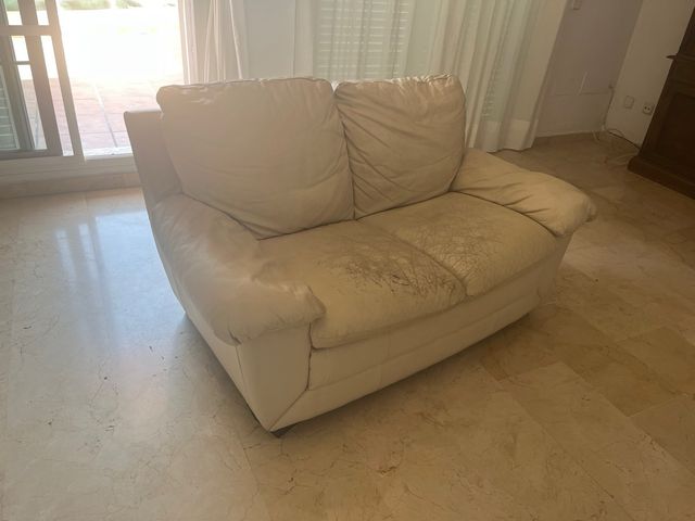 Sofá piel beige - 2 plazas