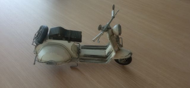 Vespa metalica vintage