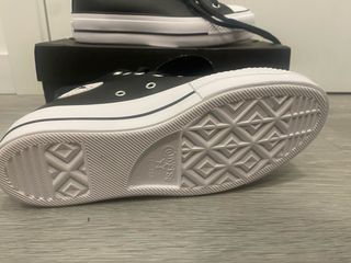 Converse Chuck Taylor negras - 38