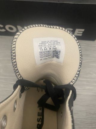 Converse Chuck Taylor negras - 38