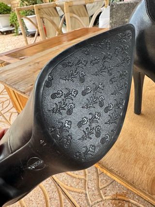 Zapatos salón negros tacón alto