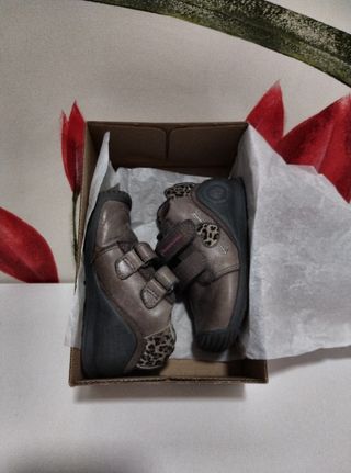 Zapatos Bebé niña-piel-marrón Talla: 21