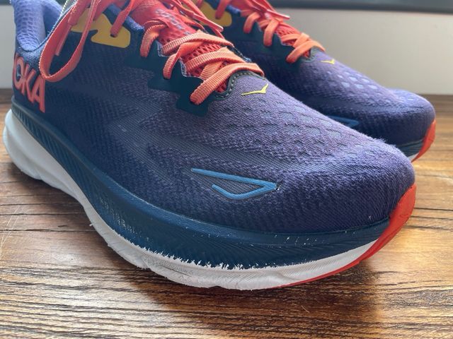 Hoka Clifton 9 – 44⅔ EU – buenos desgaste suela