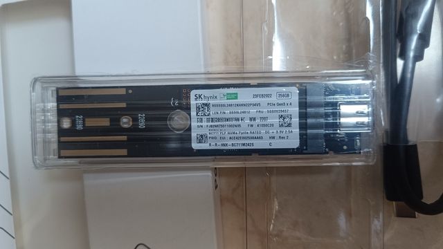 SSD Portátil SK hynix 256GB NVMe