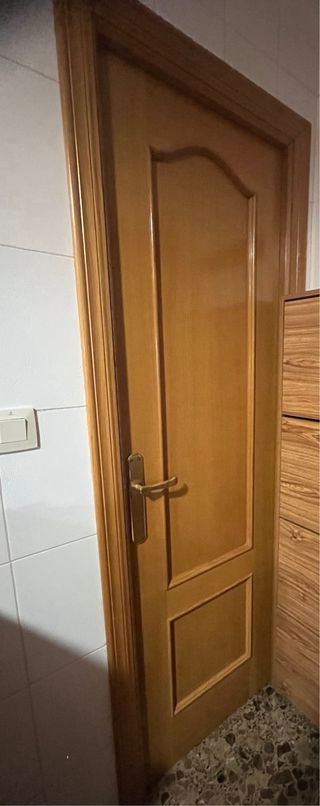 Rebajas. 
Puerta 62 cm ancho , baño 
