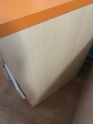 Cajonera infantil naranja y blanca