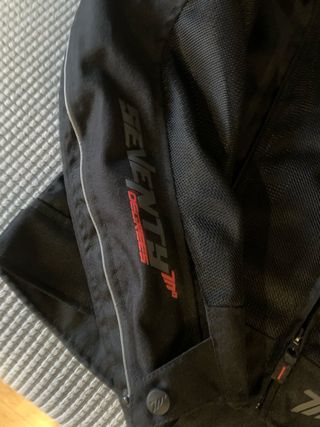 Cazadora moto verano mujer