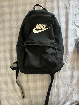 Mochila Nike negra - Heritage Unisex