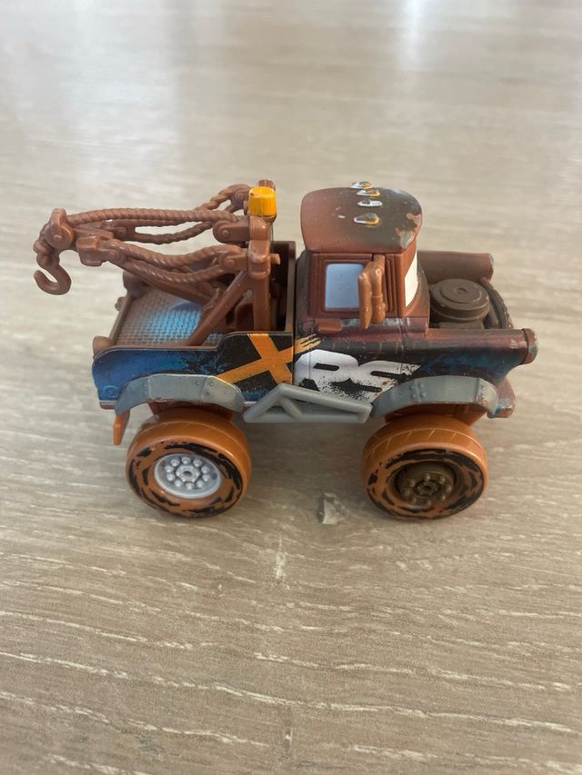 Mate Pixar Cars - Vehículo de juguete Road Rumbler