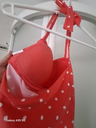 Top bikini rosso a pois bianco