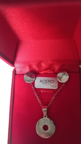 Conjunto colgante y pendientes 