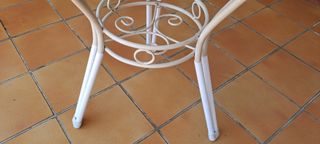 Mesa de terraza redonda de piedra