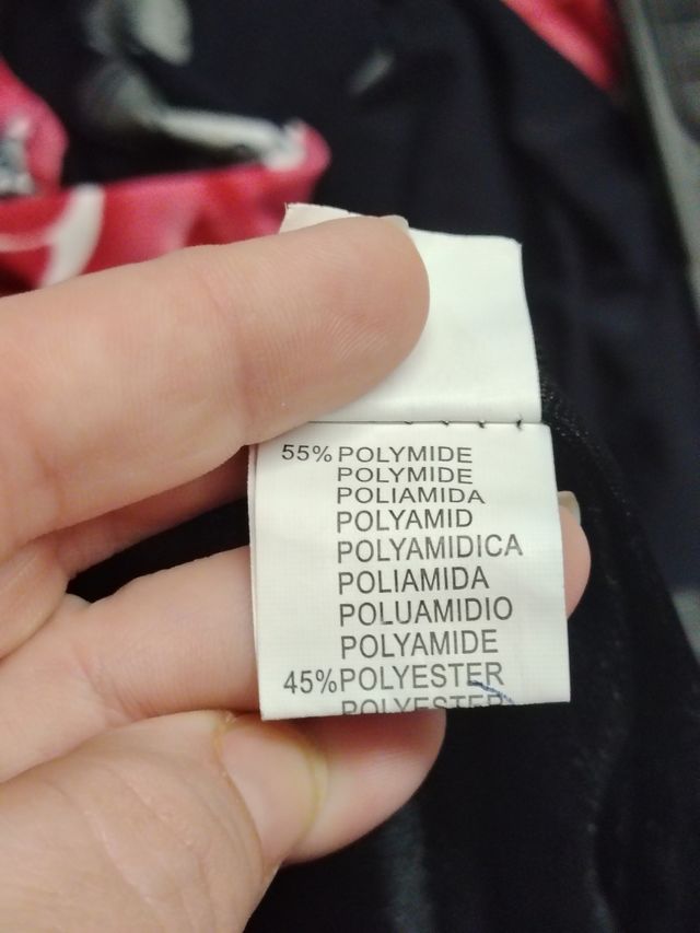 Gonna lunga nera con rose