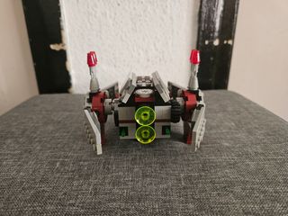 Lego Star Wars 75039 V-wing Starfighter.