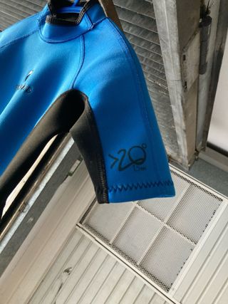 Neopreno Tribord niño largo 67 cm talla 4