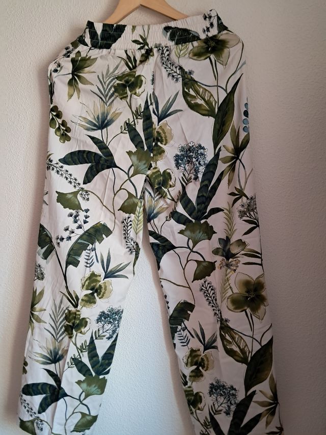 Pantalón largo estampado flores
