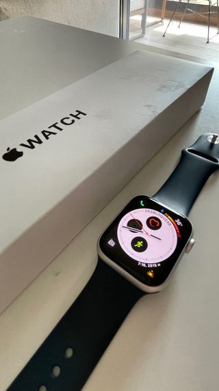 Apple Watch plata, 93% salud bateria. Impecable. 