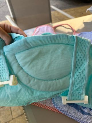 Pack bebé – Baberos reversibles + Hamaca de baño