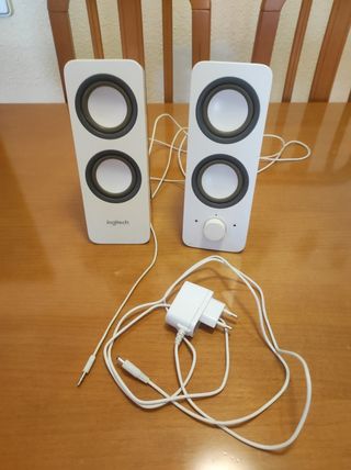 Altavoces Logitech blancos 2.0