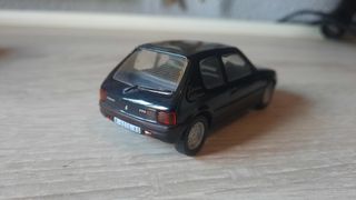 Maqueta Peugeot 205 GTI