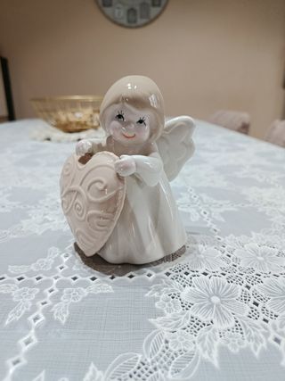 Statuetta angelo cuore da cameretta 